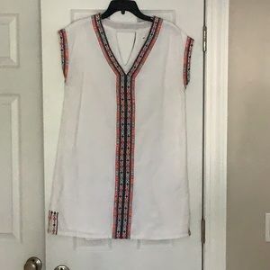 Artisan NY white darling dress, detailed in embroidery size S
